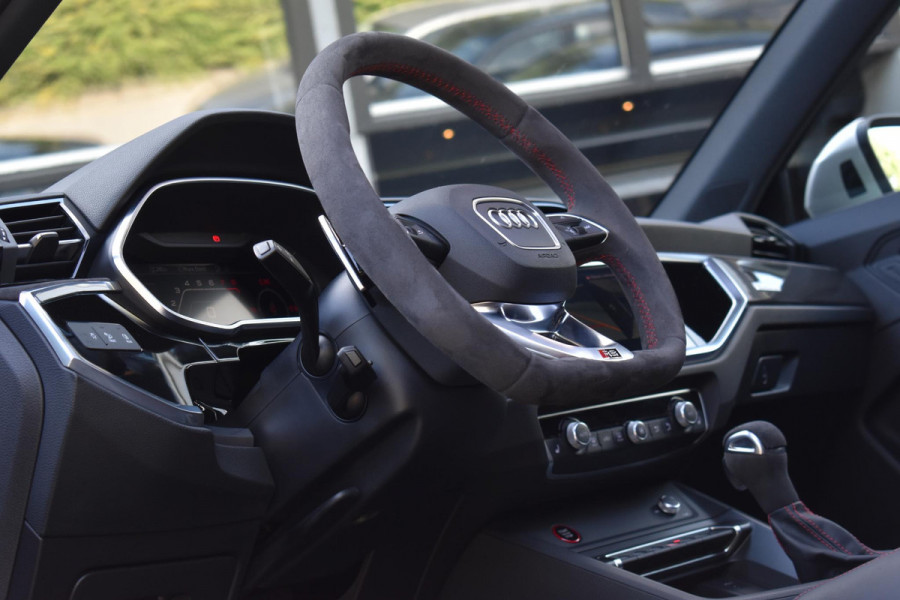 Audi Q3 Sportback TFSI RS RSQ3 Pano Lane 360C Sonos Elek.st Leder