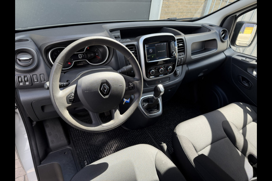 Renault Trafic 2.0 dCi 145PK EURO 6 T29 L2H1 Comfort AUTOMAAT/trekhaak/cruise control/ carplay