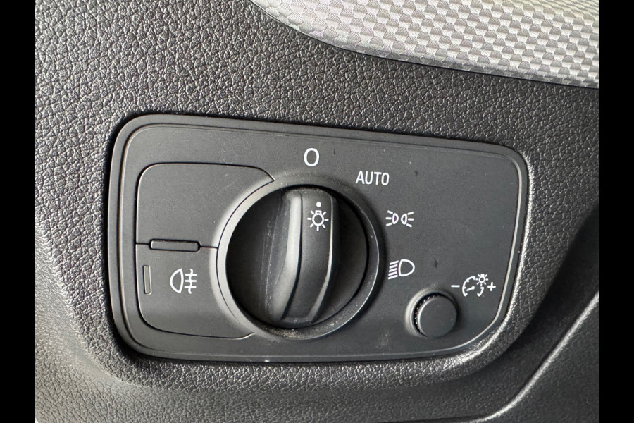 Audi Q2 35 TFSI S Edition AIRCO NAVIGATIE PDC STOELVERWARMING START/STOP BLUETOOTH