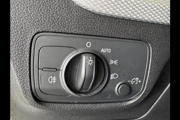 Audi Q2 35 TFSI S Edition AIRCO NAVIGATIE PDC STOELVERWARMING START/STOP BLUETOOTH