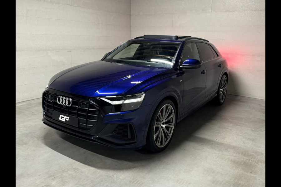 Audi Q8 55 TFSI Quattro S-Line Black Edition Pano B&O 360° Sfeer Luchtv. Trekh.