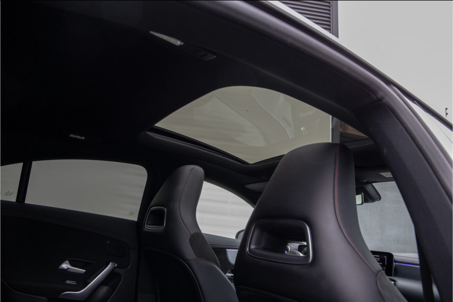 Mercedes-Benz CLA-Klasse 200 AMG Nightpakket, Pano, Widescreen, Sfeerverlichting, Camera, 2019 BTW