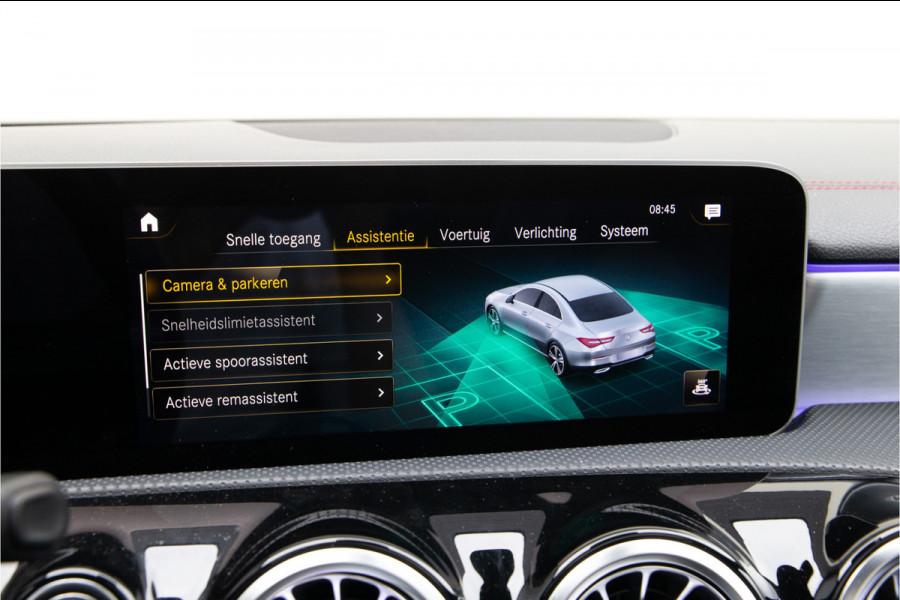 Mercedes-Benz CLA-Klasse 200 AMG Nightpakket, Pano, Widescreen, Sfeerverlichting, Camera, 2019 BTW