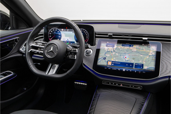 Mercedes-Benz E-Klasse 300 e AMG Nightpakket, Panorama, Distronic, Carplay, 20" Hybrid