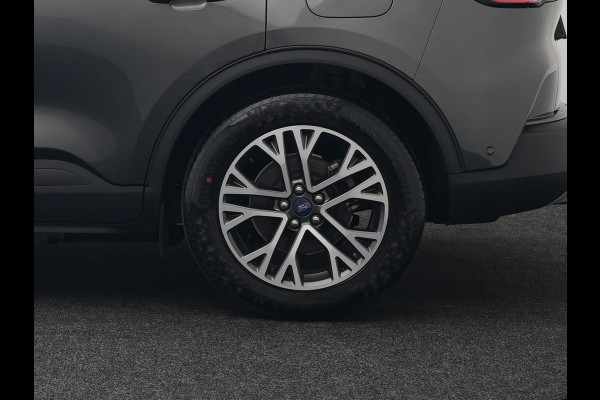Ford Kuga 2.5 Titanium Plug in Hybride 225pk Dealer O.H PHEV | Trekhaak Af Fabriek | Head up |  Adaptive cruise | Keyless | Park assist | Sportstoelen Verwarmd | Apple Carplay | Navigatie | Virtual | DAB |