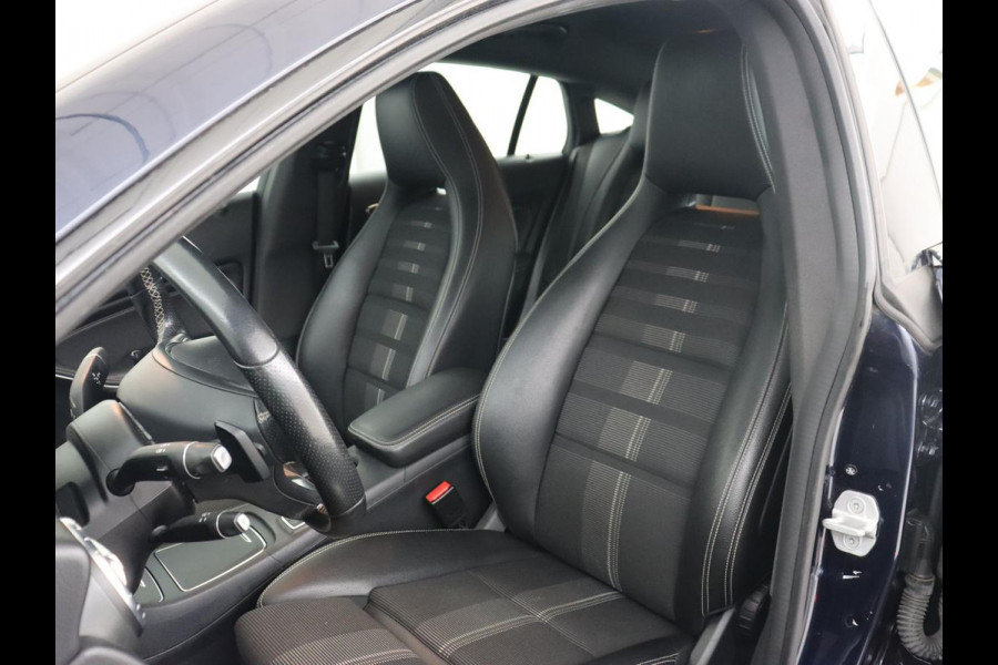 Mercedes-Benz CLA-Klasse 180 Business Edition | Stoelverwarming | Camera | Full LED | Navigatie | Park Assist | Half leder | Airco | Cruise control