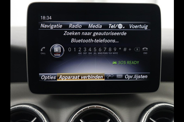 Mercedes-Benz CLA-Klasse 180 Business Edition | Stoelverwarming | Camera | Full LED | Navigatie | Park Assist | Half leder | Airco | Cruise control