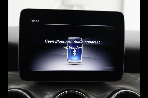 Mercedes-Benz CLA-Klasse 180 Business Edition | Stoelverwarming | Camera | Full LED | Navigatie | Park Assist | Half leder | Airco | Cruise control