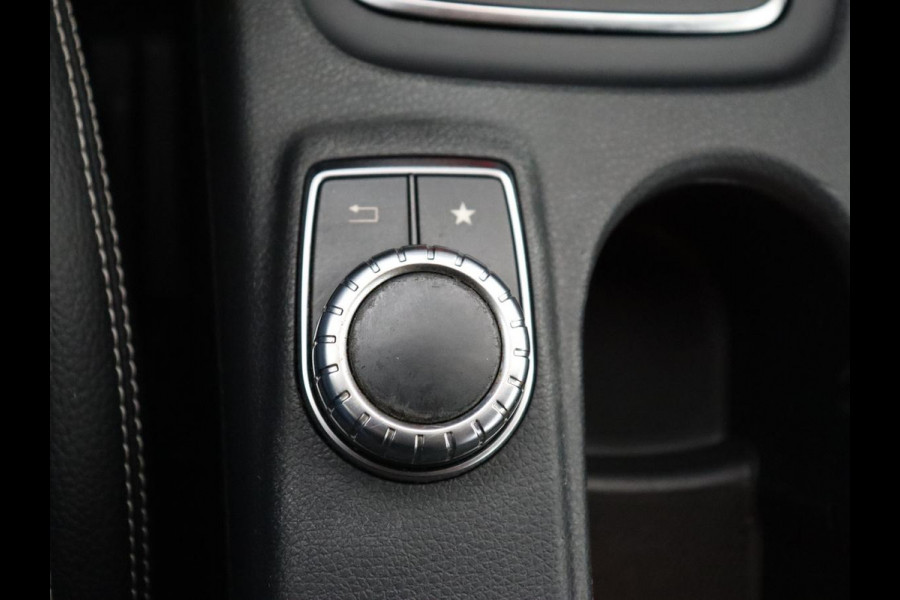 Mercedes-Benz CLA-Klasse 180 Business Edition | Stoelverwarming | Camera | Full LED | Navigatie | Park Assist | Half leder | Airco | Cruise control