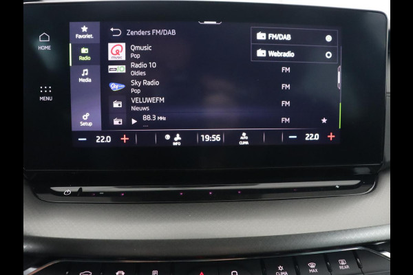 Škoda Octavia 1.0 TSI Business Edition | Camera | Carplay | Navigatie | Full LED | Parkeerhulp | Chrome Pakket | Cruise control | Digital Cockpit | 17'' lichtmetalen velgen