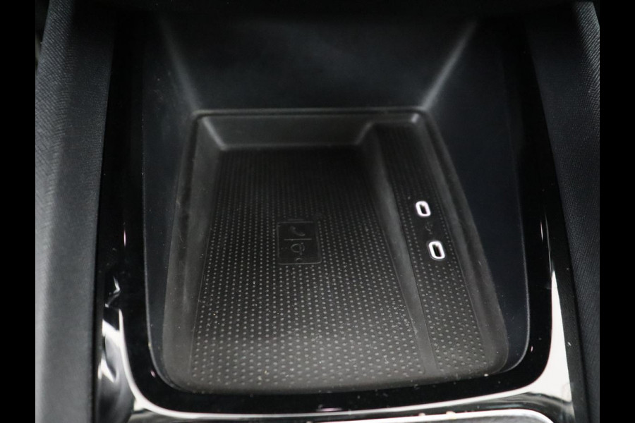 Škoda Octavia 1.0 TSI Business Edition | Camera | Carplay | Navigatie | Full LED | Parkeerhulp | Chrome Pakket | Cruise control | Digital Cockpit | 17'' lichtmetalen velgen