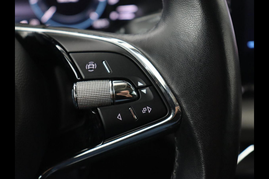 Škoda Octavia 1.0 TSI Business Edition | Camera | Carplay | Navigatie | Full LED | Parkeerhulp | Chrome Pakket | Cruise control | Digital Cockpit | 17'' lichtmetalen velgen