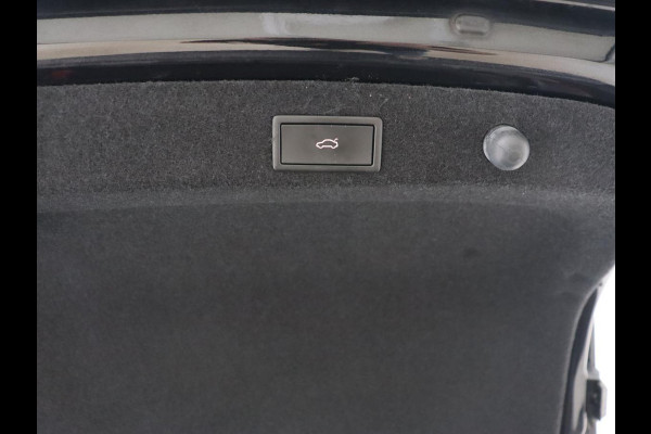 Škoda Octavia 1.0 TSI Business Edition | Camera | Carplay | Navigatie | Full LED | Parkeerhulp | Chrome Pakket | Cruise control | Digital Cockpit | 17'' lichtmetalen velgen