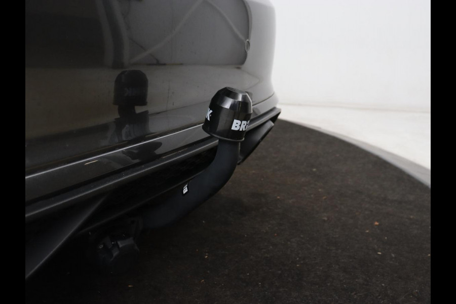 Ford Fiesta 1.0 EcoBoost ST-Line | Stoel & stuurverwarming | B&O Sound | Trekhaak | Carplay | Navigatie | Parkeerhulp | Cruise control | Airco | Bluetooth