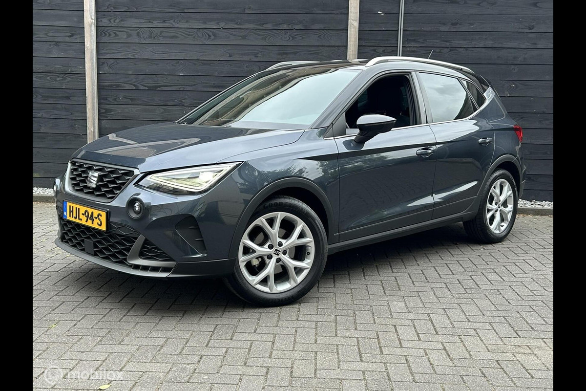 Seat Arona 1.0 TSI FR Business Connect 8.531 KM!!! / clima / navigatie / 17" LM als nieuw!!! Seat Arona 1.0 TSI FR Business Connect 8.531 KM!!! / clima / navigatie / 17" LM als nieuw!!!