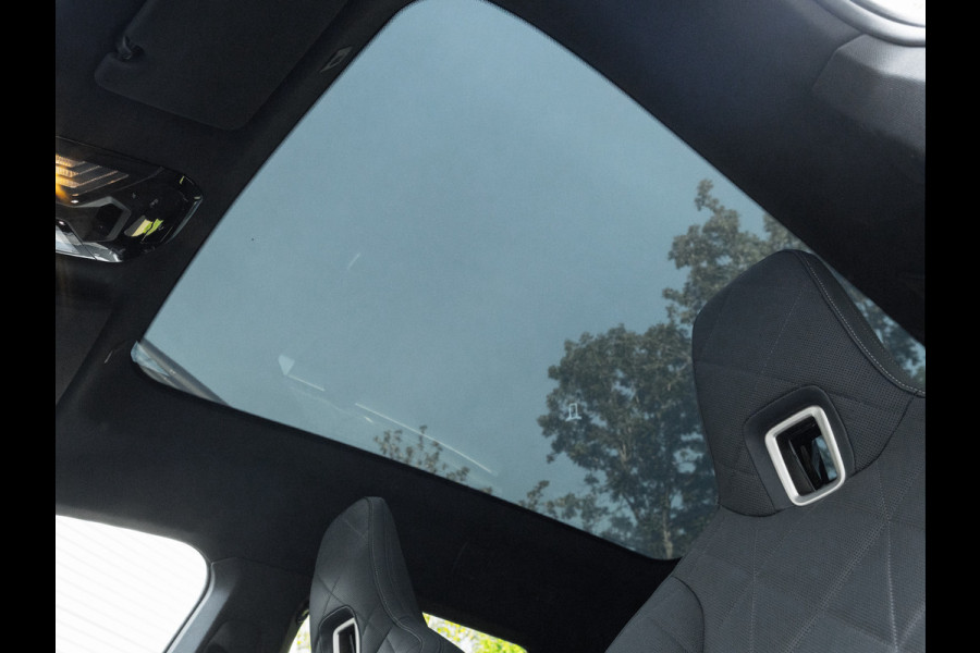 BMW iX M60 High Executive - Pano - Trekhaak - 112kWh