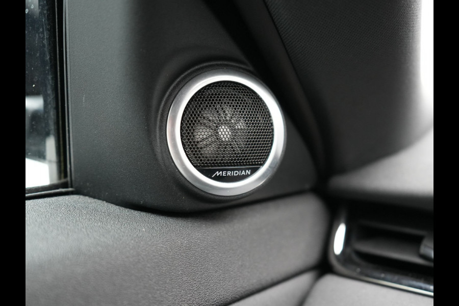 Land Rover Range Rover Evoque P200 AWD R-Dynamic | Afneembare Trekhaak | Adaptive Cruise | Meridian Audio | Lederen Sportstoelen Memory & Verwarmd | Carplay | Camera | LED |