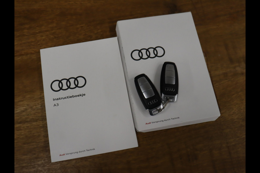 Audi A3 Sportback 30 TFSI Sport [CRUISE CONTROL, APPLE CARPLAY, PARKEERSENSOREN, SPORTSTOELEN, NAVIGATIE, NIEUWSTAAT]