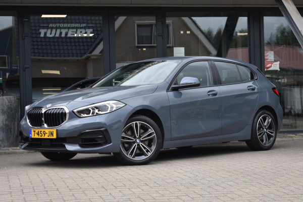 BMW 1-serie 116i Sport line | CAMERA | APPLE CARPLAY | ANDROID AUTO | NAP | DEALER ONDERHOUDEN