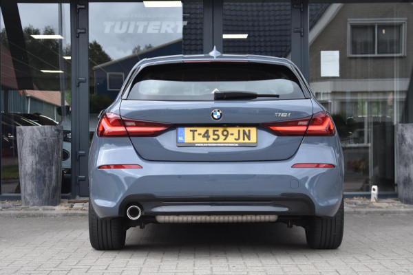 BMW 1-serie 116i Sport line | CAMERA | APPLE CARPLAY | ANDROID AUTO | NAP | DEALER ONDERHOUDEN