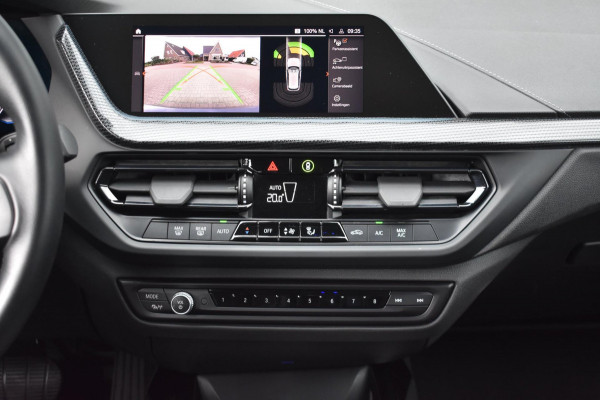 BMW 1-serie 116i Sport line | CAMERA | APPLE CARPLAY | ANDROID AUTO | NAP | DEALER ONDERHOUDEN