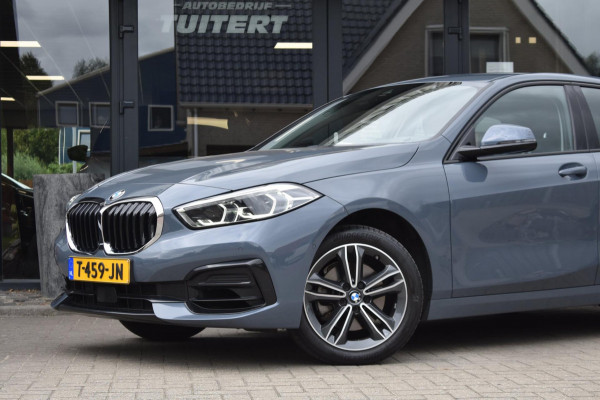 BMW 1-serie 116i Sport line | CAMERA | APPLE CARPLAY | ANDROID AUTO | NAP | DEALER ONDERHOUDEN