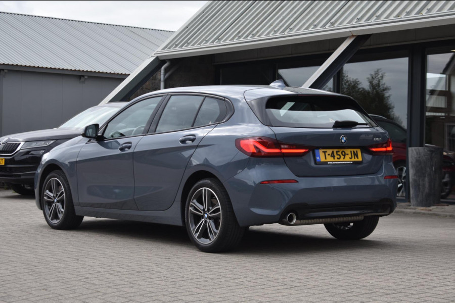 BMW 1-serie 116i Sport line | CAMERA | APPLE CARPLAY | ANDROID AUTO | NAP | DEALER ONDERHOUDEN