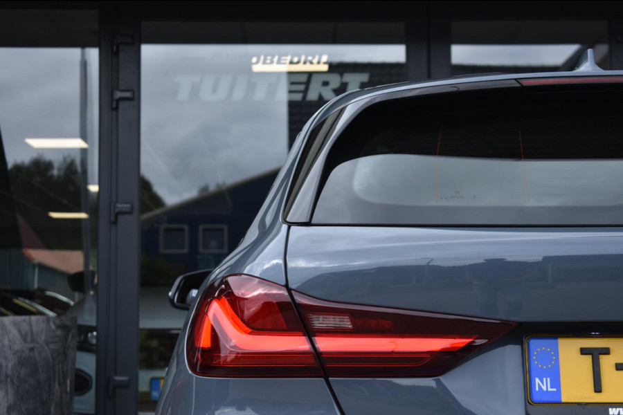 BMW 1-serie 116i Sport line | CAMERA | APPLE CARPLAY | ANDROID AUTO | NAP | DEALER ONDERHOUDEN