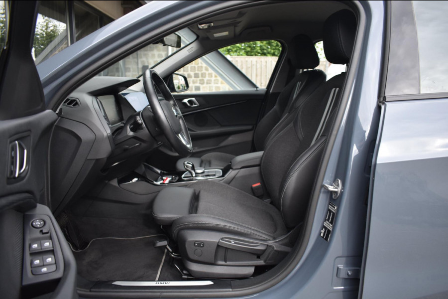 BMW 1-serie 116i Sport line | CAMERA | APPLE CARPLAY | ANDROID AUTO | NAP | DEALER ONDERHOUDEN