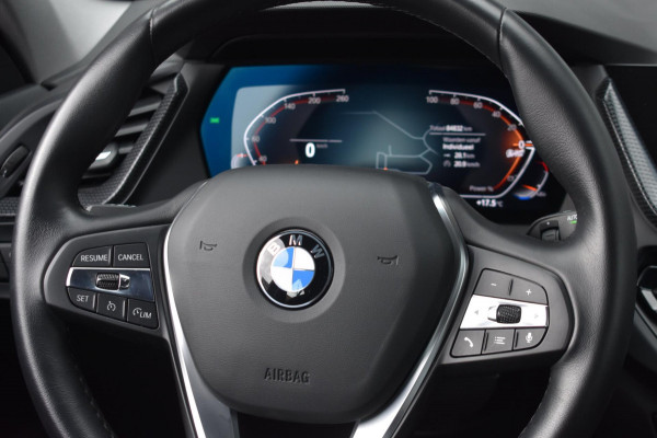 BMW 1-serie 116i Sport line | CAMERA | APPLE CARPLAY | ANDROID AUTO | NAP | DEALER ONDERHOUDEN