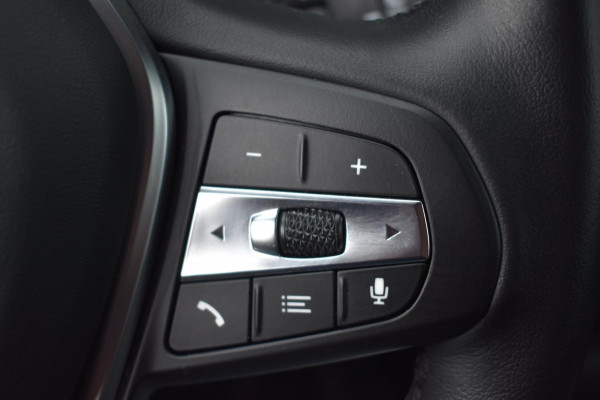 BMW 1-serie 116i Sport line | CAMERA | APPLE CARPLAY | ANDROID AUTO | NAP | DEALER ONDERHOUDEN