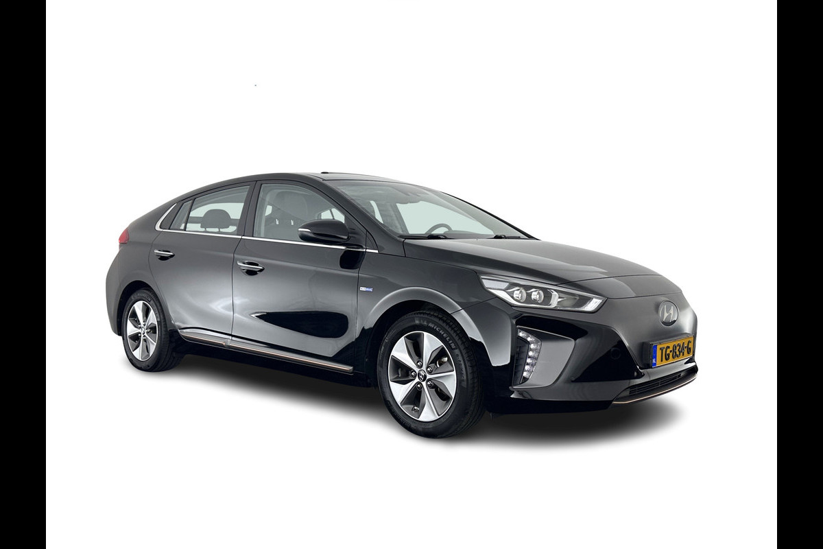 Hyundai IONIQ Premium EV (SOH-100%) (INCL-BTW) *PANO | FULL-LEATHER | INFINITY-AUDIO | FULL-LED | KEYLESS | NAVI-FULLMAP | ADAPTIVE-CRUISE | DAB | CAMERA | MEMORY-PACK | DIGI-COCKPIT | CCS-FASTLOADER | LANE-ASSIST... Hyundai IONIQ Premium EV (SOH-100%) (INCL-BTW) *PANO | FULL-LEATHER | INFINITY-AUDIO | FULL-LED | KEYLESS | NAVI-FULLMAP | ADAPTIVE-CRUISE | DAB | CAMERA | MEMORY-PACK | DIGI-COCKPIT | CCS-FASTLOADER | LANE-ASSIST...