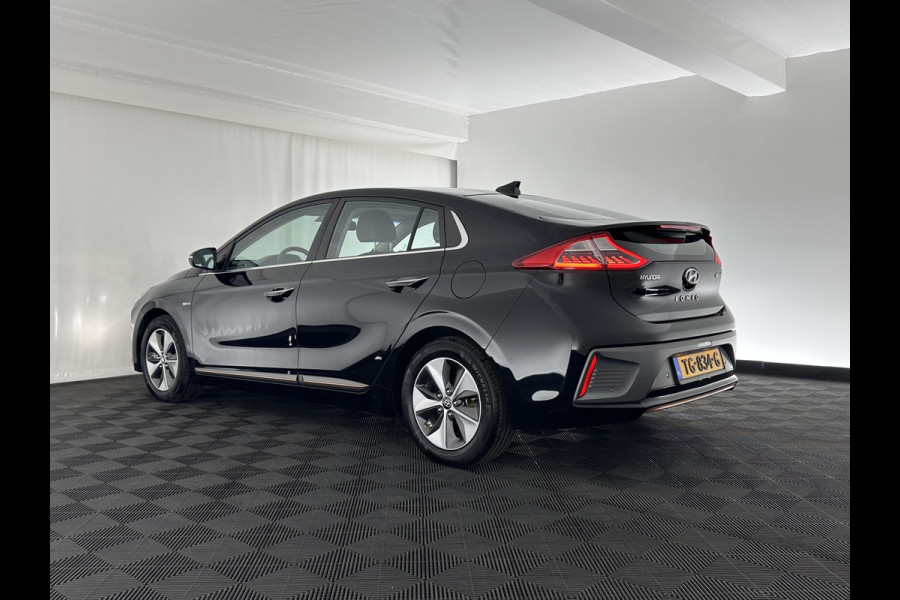 Hyundai IONIQ Premium EV (SOH-100%) (INCL-BTW) *PANO | FULL-LEATHER | INFINITY-AUDIO | FULL-LED | KEYLESS | NAVI-FULLMAP |  ADAPTIVE-CRUISE |  DAB | CAMERA | MEMORY-PACK | DIGI-COCKPIT | CCS-FASTLOADER | LANE-ASSIST...