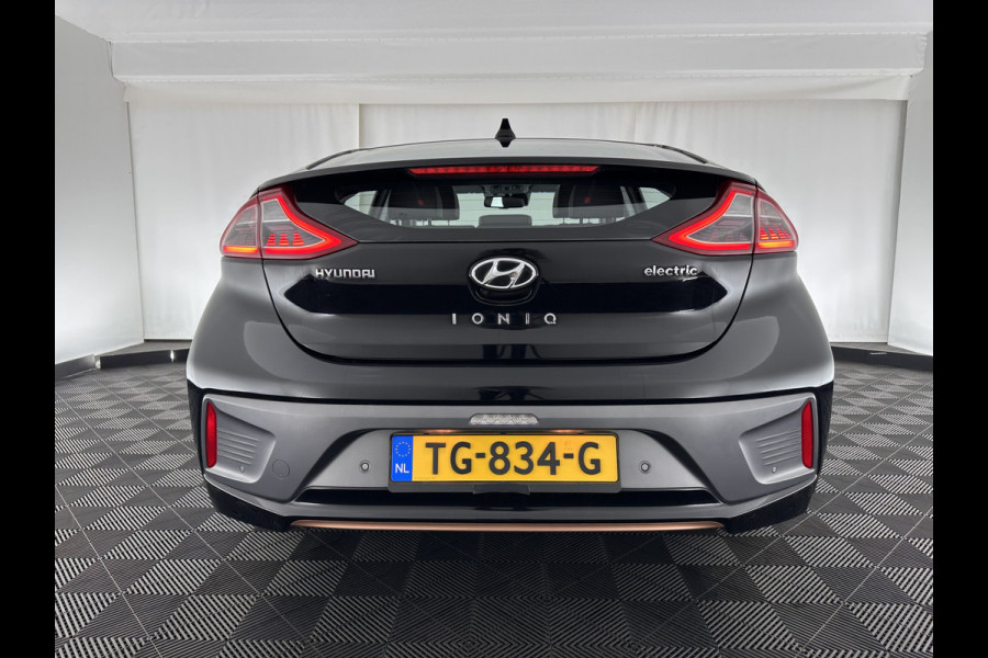 Hyundai IONIQ Premium EV (SOH-100%) (INCL-BTW) *PANO | FULL-LEATHER | INFINITY-AUDIO | FULL-LED | KEYLESS | NAVI-FULLMAP |  ADAPTIVE-CRUISE |  DAB | CAMERA | MEMORY-PACK | DIGI-COCKPIT | CCS-FASTLOADER | LANE-ASSIST...