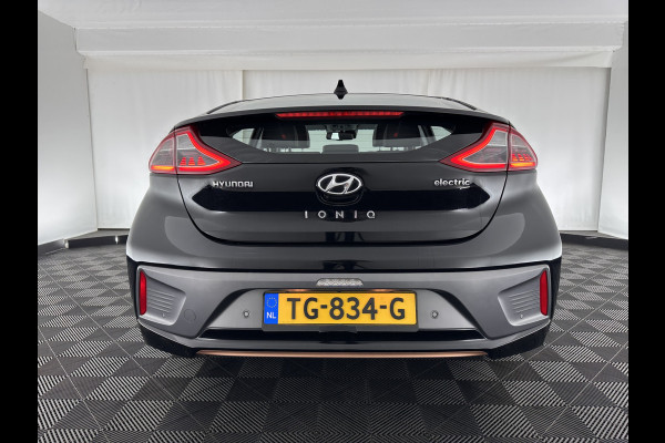 Hyundai IONIQ Premium EV (SOH-100%) (INCL-BTW) *PANO | FULL-LEATHER | INFINITY-AUDIO | FULL-LED | KEYLESS | NAVI-FULLMAP |  ADAPTIVE-CRUISE |  DAB | CAMERA | MEMORY-PACK | DIGI-COCKPIT | CCS-FASTLOADER | LANE-ASSIST...