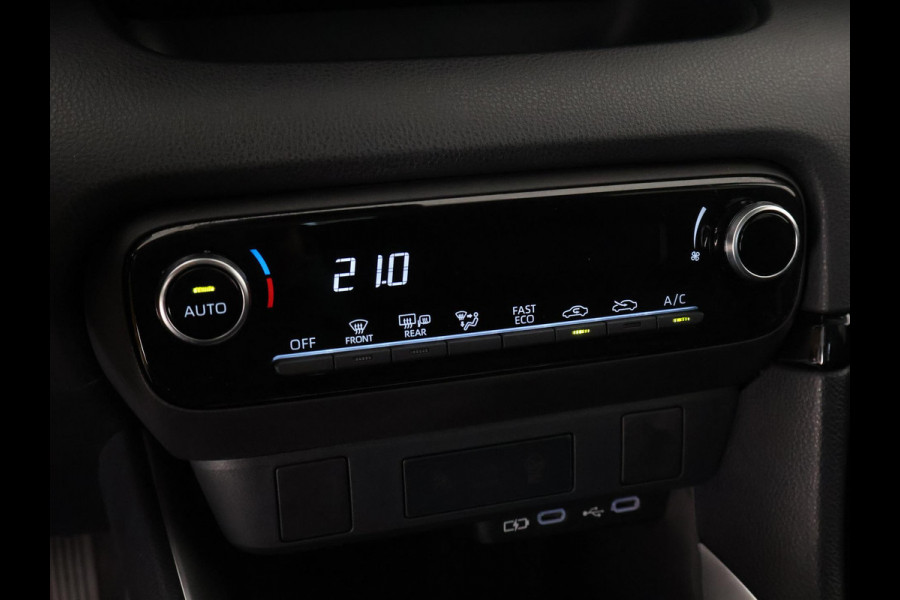 Toyota Yaris 1.5 Hybrid 115 Active Bi-Tone | Apple Carplay & AndroidAUTO | Adaptive cruise control | Camera | Garantie tot 03-2034