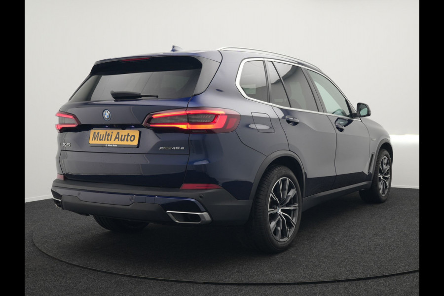 BMW X5 xDrive45e High Executive Plug In Hybrid 395pk Dealer O.H PHEV | Trekhaak Af Fabriek | Panodak | Head Up | Lederen Sportstoelen Memory & Verwarmd | Apple Carplay | Blis | Sfeerverlichting | Navigatie | Virtual | DAB |