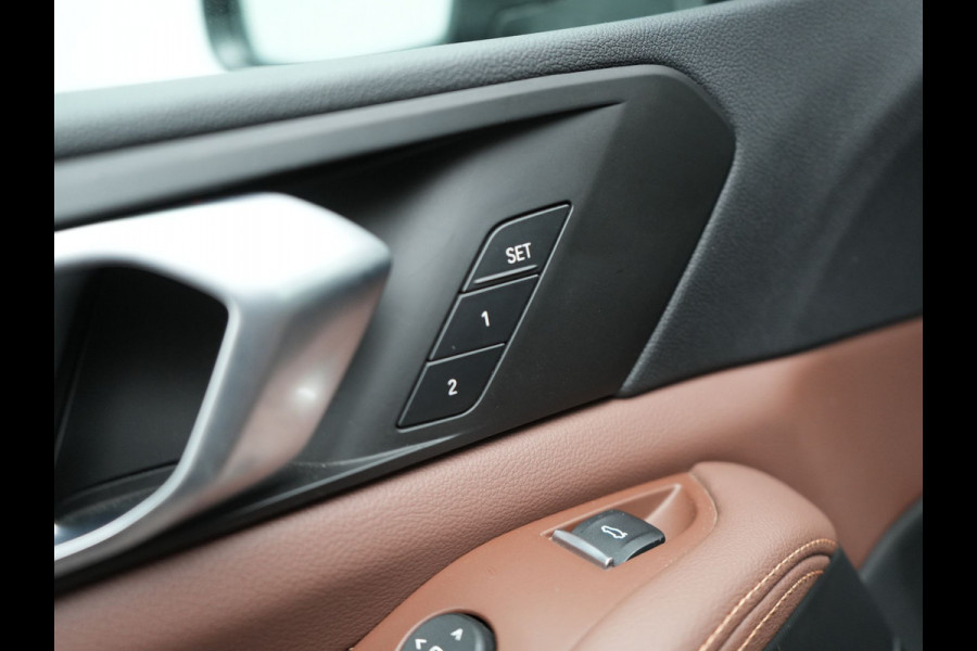 BMW X5 xDrive45e High Executive Plug In Hybrid 395pk Dealer O.H PHEV | Trekhaak Af Fabriek | Panodak | Head Up | Lederen Sportstoelen Memory & Verwarmd | Apple Carplay | Blis | Sfeerverlichting | Navigatie | Virtual | DAB |
