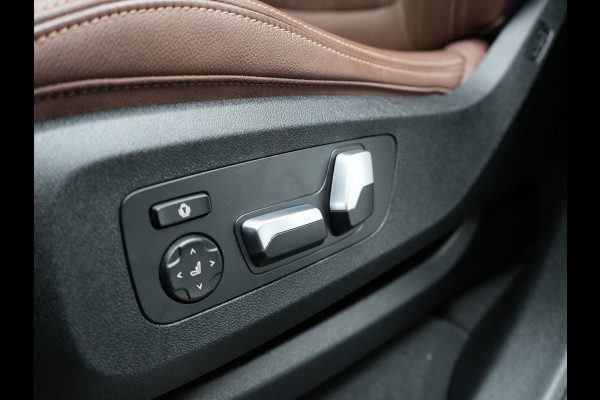 BMW X5 xDrive45e High Executive Plug In Hybrid 395pk Dealer O.H PHEV | Trekhaak Af Fabriek | Panodak | Head Up | Lederen Sportstoelen Memory & Verwarmd | Apple Carplay | Blis | Sfeerverlichting | Navigatie | Virtual | DAB |