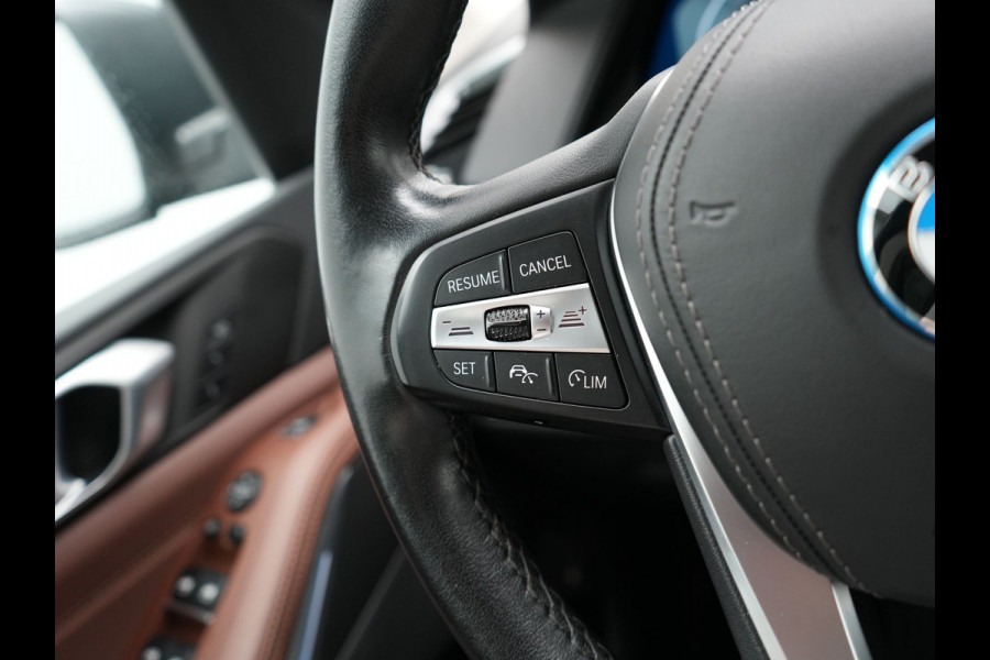 BMW X5 xDrive45e High Executive Plug In Hybrid 395pk Dealer O.H PHEV | Trekhaak Af Fabriek | Panodak | Head Up | Lederen Sportstoelen Memory & Verwarmd | Apple Carplay | Blis | Sfeerverlichting | Navigatie | Virtual | DAB |