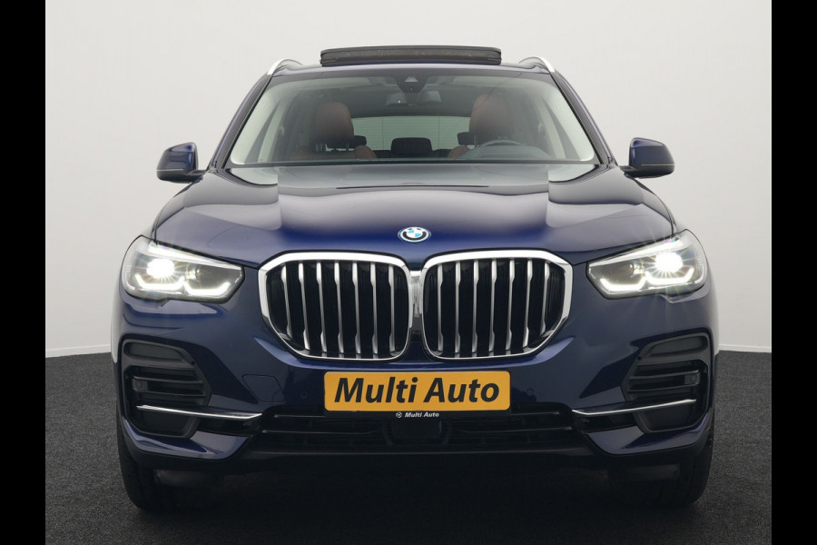 BMW X5 xDrive45e High Executive Plug In Hybrid 395pk Dealer O.H PHEV | Trekhaak Af Fabriek | Panodak | Head Up | Lederen Sportstoelen Memory & Verwarmd | Apple Carplay | Blis | Sfeerverlichting | Navigatie | Virtual | DAB |