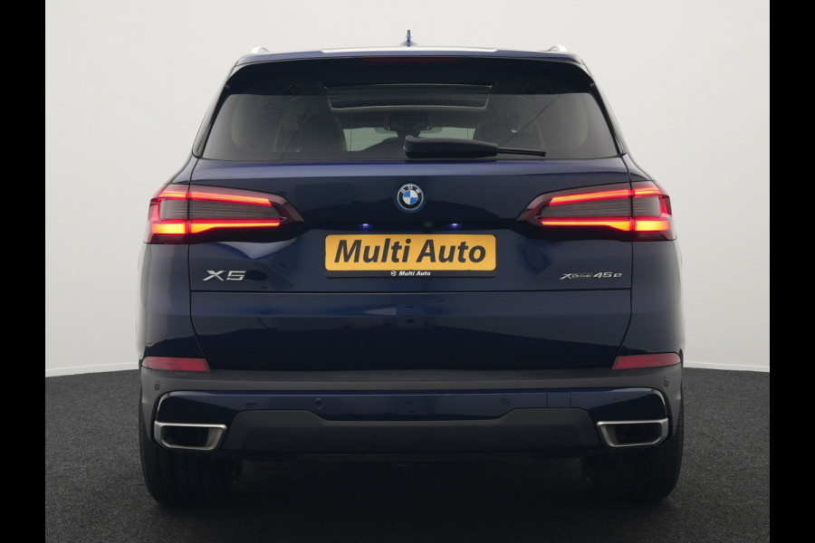 BMW X5 xDrive45e High Executive Plug In Hybrid 395pk Dealer O.H PHEV | Trekhaak Af Fabriek | Panodak | Head Up | Lederen Sportstoelen Memory & Verwarmd | Apple Carplay | Blis | Sfeerverlichting | Navigatie | Virtual | DAB |