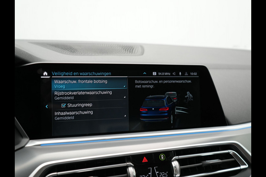 BMW X5 xDrive45e High Executive Plug In Hybrid 395pk Dealer O.H PHEV | Trekhaak Af Fabriek | Panodak | Head Up | Lederen Sportstoelen Memory & Verwarmd | Apple Carplay | Blis | Sfeerverlichting | Navigatie | Virtual | DAB |