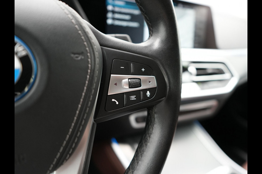 BMW X5 xDrive45e High Executive Plug In Hybrid 395pk Dealer O.H PHEV | Trekhaak Af Fabriek | Panodak | Head Up | Lederen Sportstoelen Memory & Verwarmd | Apple Carplay | Blis | Sfeerverlichting | Navigatie | Virtual | DAB |