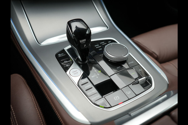 BMW X5 xDrive45e High Executive Plug In Hybrid 395pk Dealer O.H PHEV | Trekhaak Af Fabriek | Panodak | Head Up | Lederen Sportstoelen Memory & Verwarmd | Apple Carplay | Blis | Sfeerverlichting | Navigatie | Virtual | DAB |
