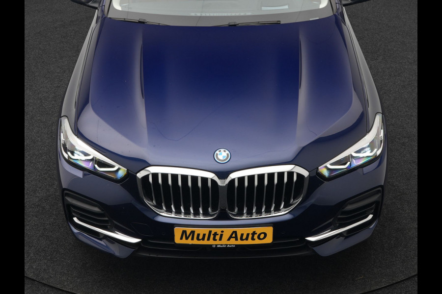 BMW X5 xDrive45e High Executive Plug In Hybrid 395pk Dealer O.H PHEV | Trekhaak Af Fabriek | Panodak | Head Up | Lederen Sportstoelen Memory & Verwarmd | Apple Carplay | Blis | Sfeerverlichting | Navigatie | Virtual | DAB |