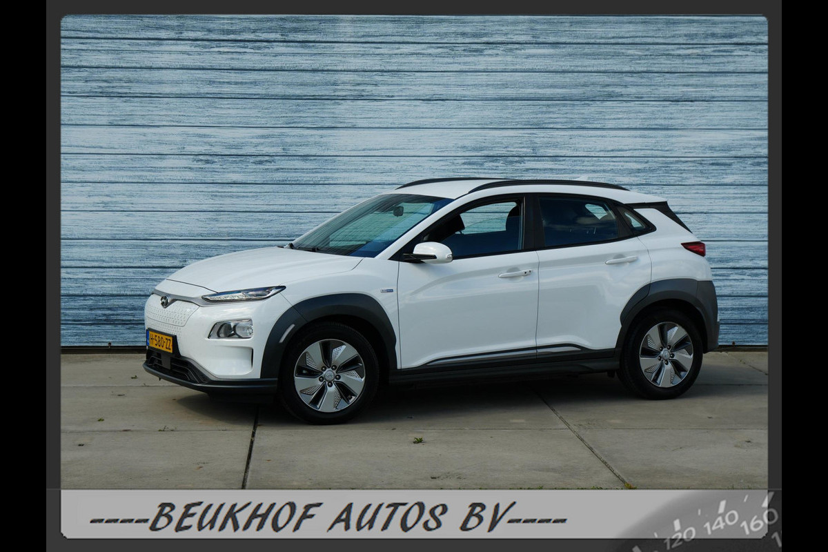 Hyundai Kona EV Comfort 64 kWh Navigatie Cruise Cam Soh 100% Hyundai Kona EV Comfort 64 kWh Navigatie Cruise Cam Soh 100%