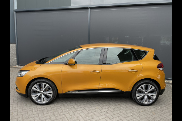 Renault Scénic 1.2 TCe Intens Airco - Cruise control - Parkeersensoren voor en achter - Navigatiesysteem - Lederen/stof bekleding - Mistlampen voor - Stuur multifunctioneel