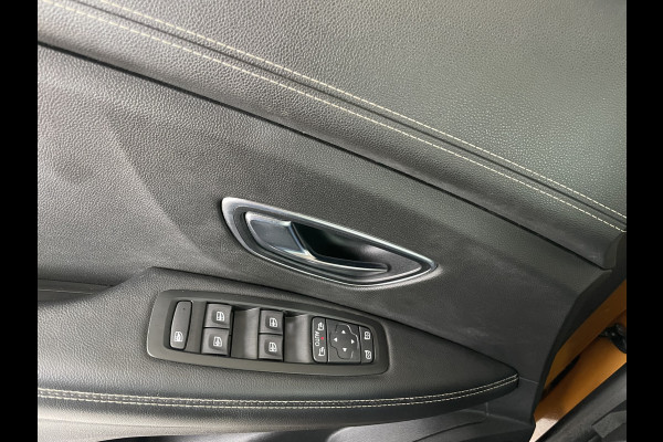 Renault Scénic 1.2 TCe Intens Airco - Cruise control - Parkeersensoren voor en achter - Navigatiesysteem - Lederen/stof bekleding - Mistlampen voor - Stuur multifunctioneel
