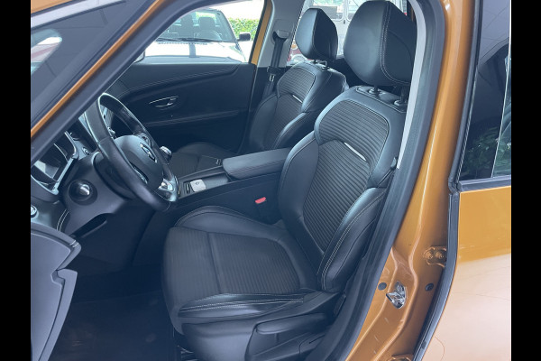 Renault Scénic 1.2 TCe Intens Airco - Cruise control - Parkeersensoren voor en achter - Navigatiesysteem - Lederen/stof bekleding - Mistlampen voor - Stuur multifunctioneel
